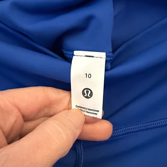 Lululemon Fast and Free High-Rise Short 6" *5 Pocket size 10 galactic cobalt - Picture 2 of 3